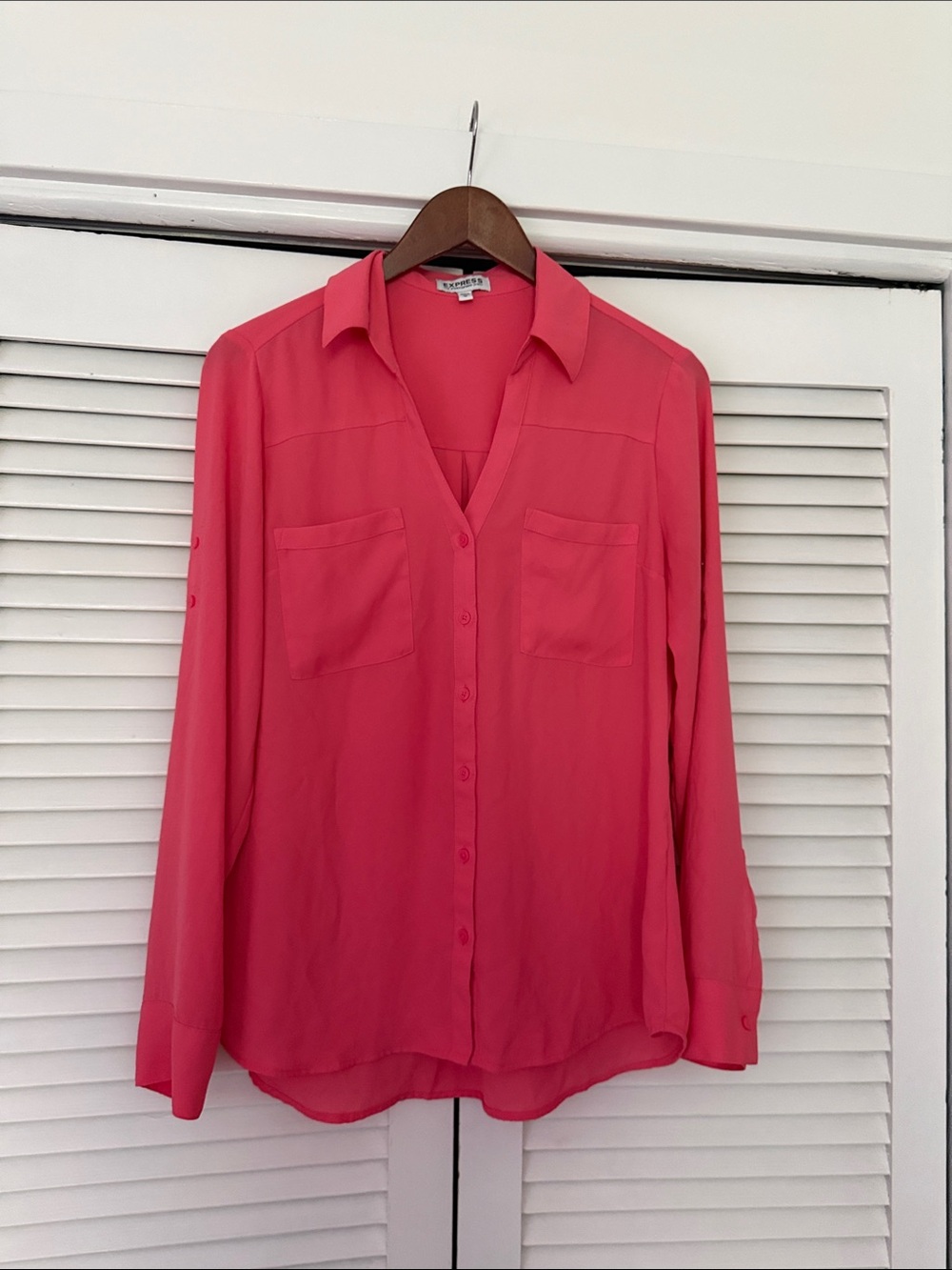 Express Women’s Portofino Coral-Pink Button Down Shirt - Picture 3 of 8